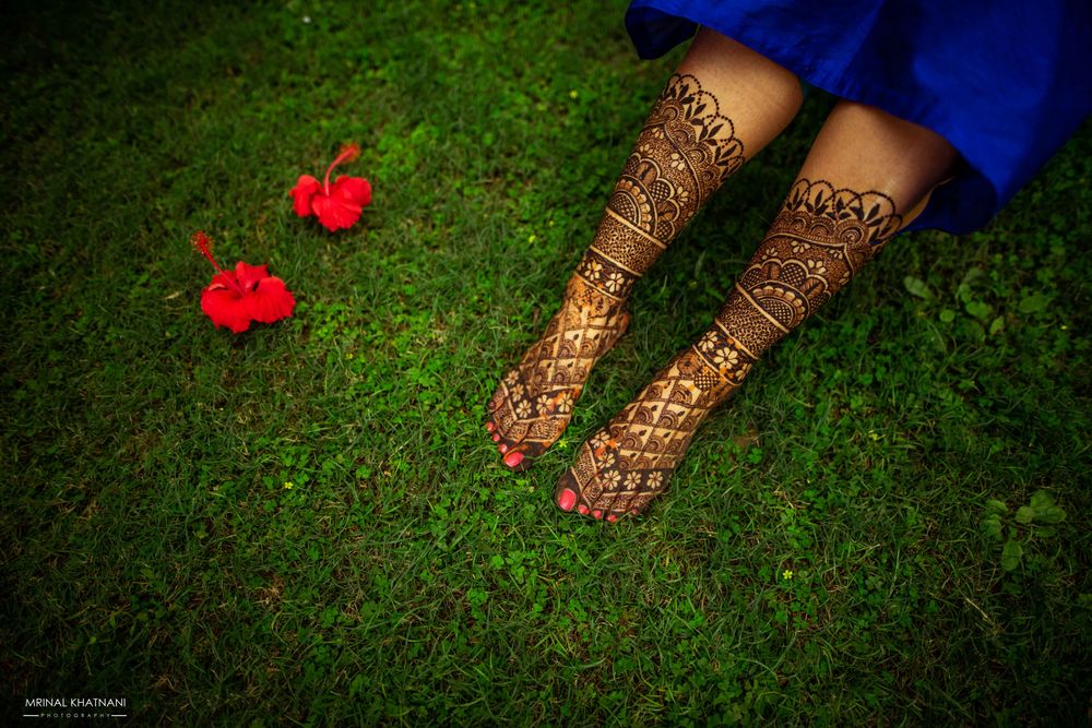 Photo of bridal feet mehndi design