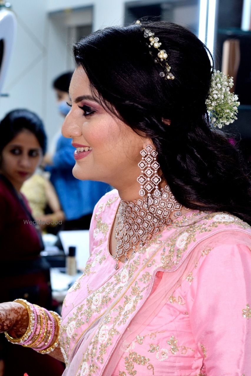 Photo By Vashika Sethi - Bridal Makeup