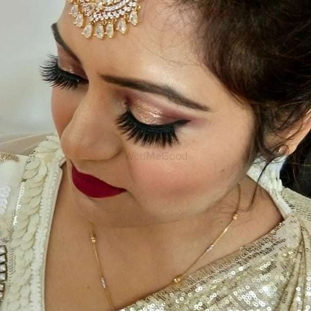 Photo By Shikha Saxena Makeovers - Bridal Makeup