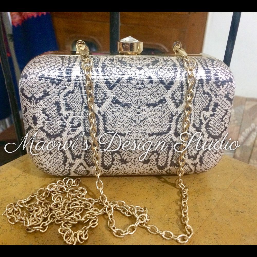 Photo By Maorvi's Design Studio - Accessories