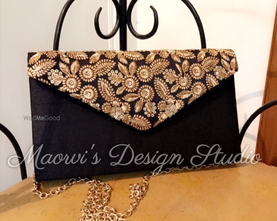 Photo By Maorvi's Design Studio - Accessories