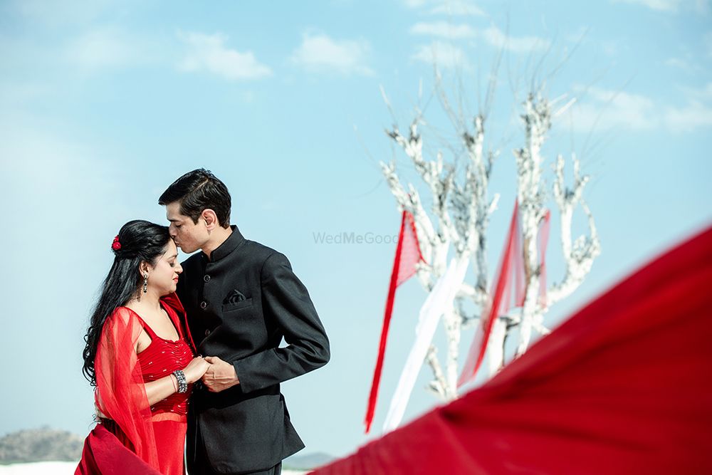 Photo By YG Photography  - Pre Wedding Photographers