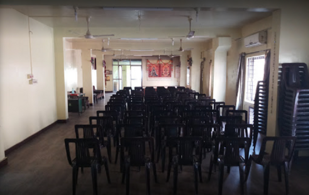 Kapaleeswarar Hall