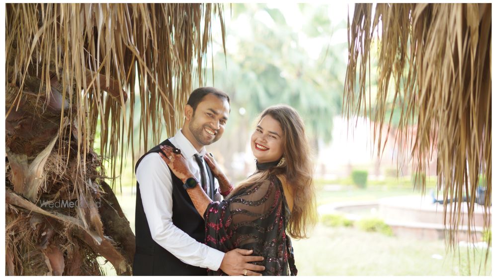 Photo By Click Studio - Photographers