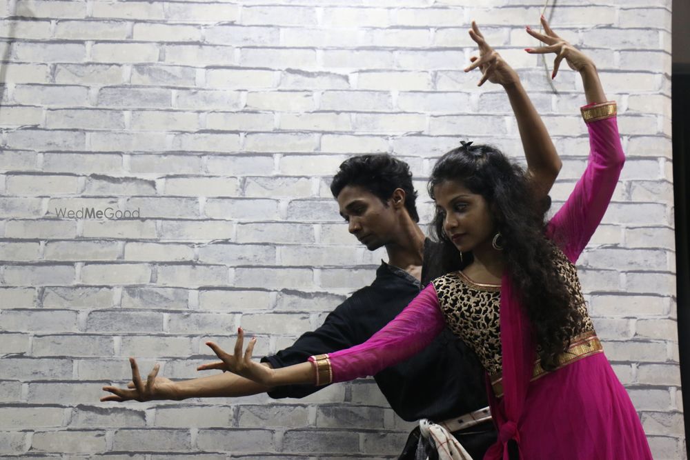 Photo By Raqs -The Dance Language Studio - Sangeet Choreographer