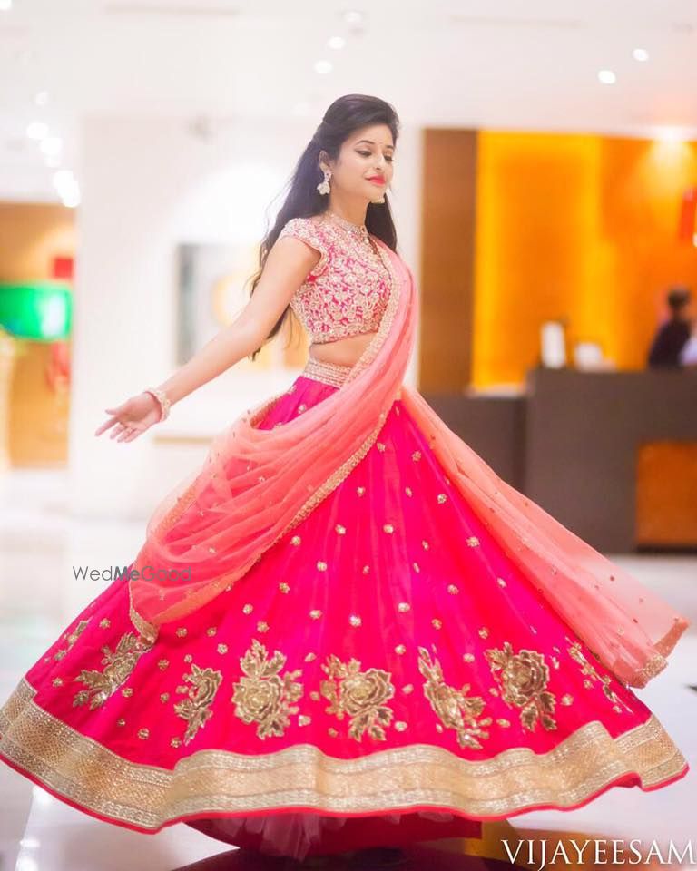 Photo of Fuschia mehendi lehenga