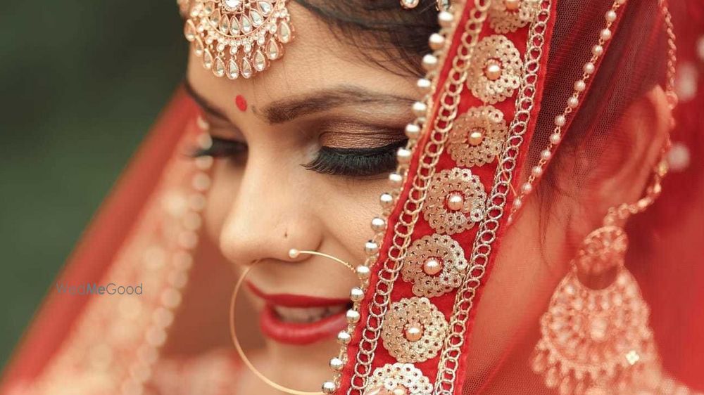 Simran Sahni's Glamor Zone
