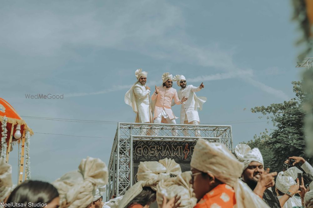 Photo By Neelutsav Studios - Premium Wedding Photography & Films - Photographers