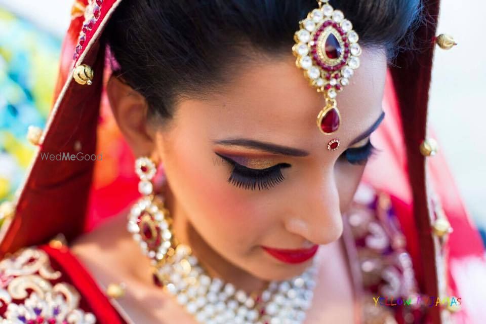 Photo By Richa Malik's Makeovers  - Bridal Makeup