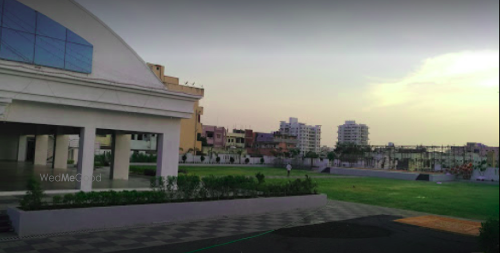 Mauli Lawns