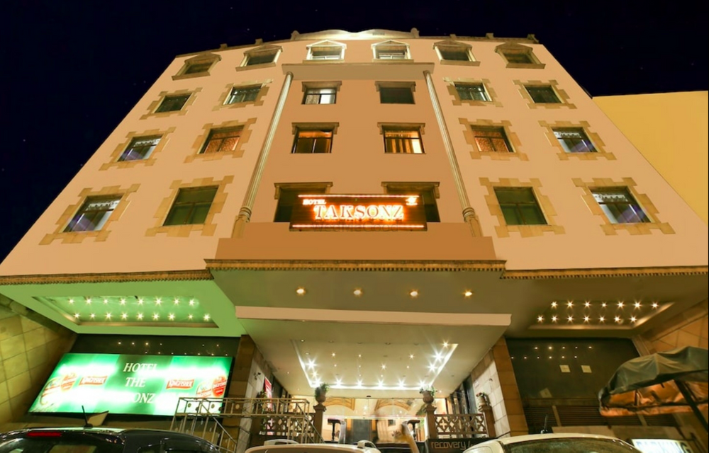 Hotel The Taksonz