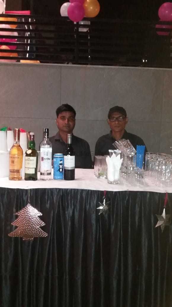 Photo By Ravi Saini Bartender Event - Bartenders