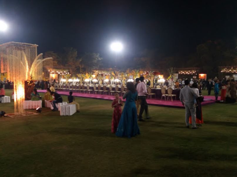 Photo By Red Earth Premium Lawns - Venues