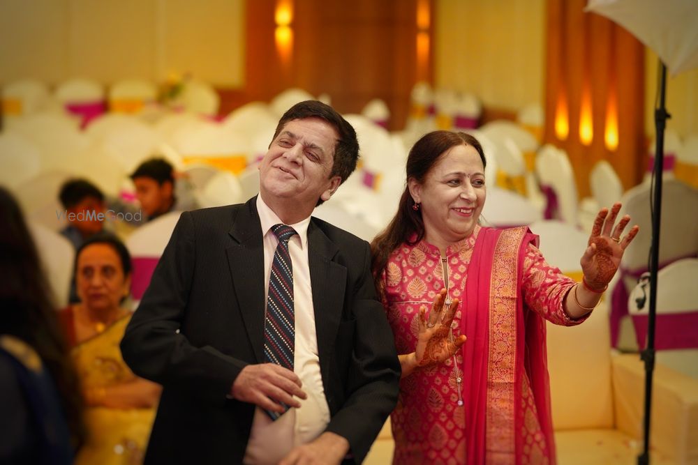 Photo By Aaru Photography - Photographers