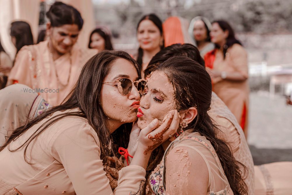 Photo By Wedding Diaries by OMP - Photographers
