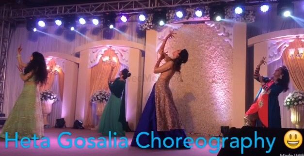 Photo By Heta Gosalia Choreography - Sangeet Choreographer