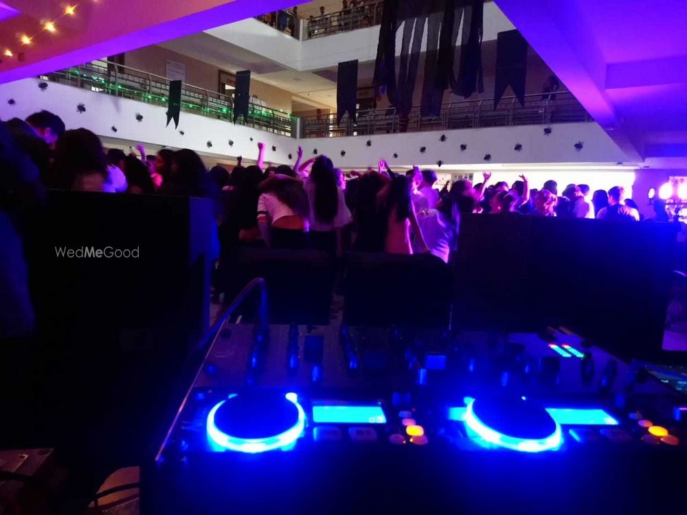 Photo By Dj HS Sounds and Lights - DJs