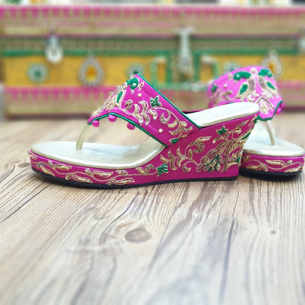 Photo By Sarvam Bags and More Accessories