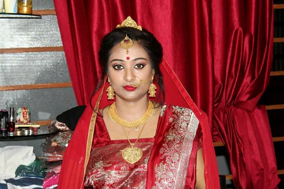 Bridal Makeup Artist Moli Sarkar
