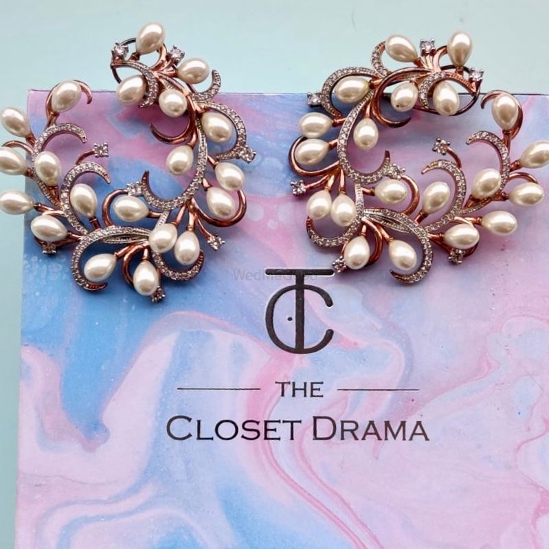 Photo By The Closet Drama - Accessories