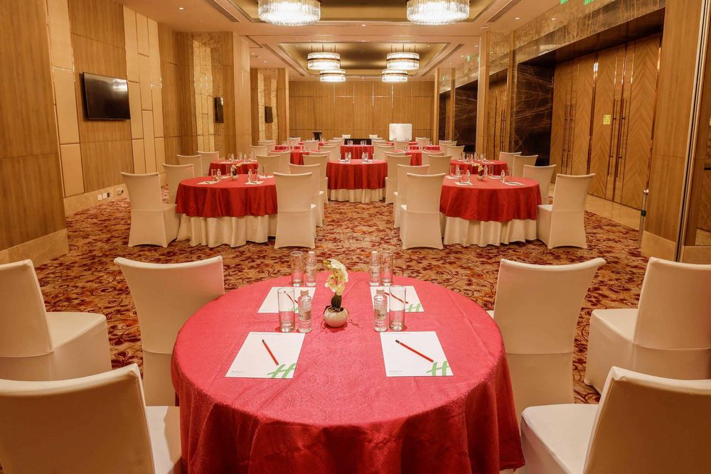 Photo By Holiday inn - Venues