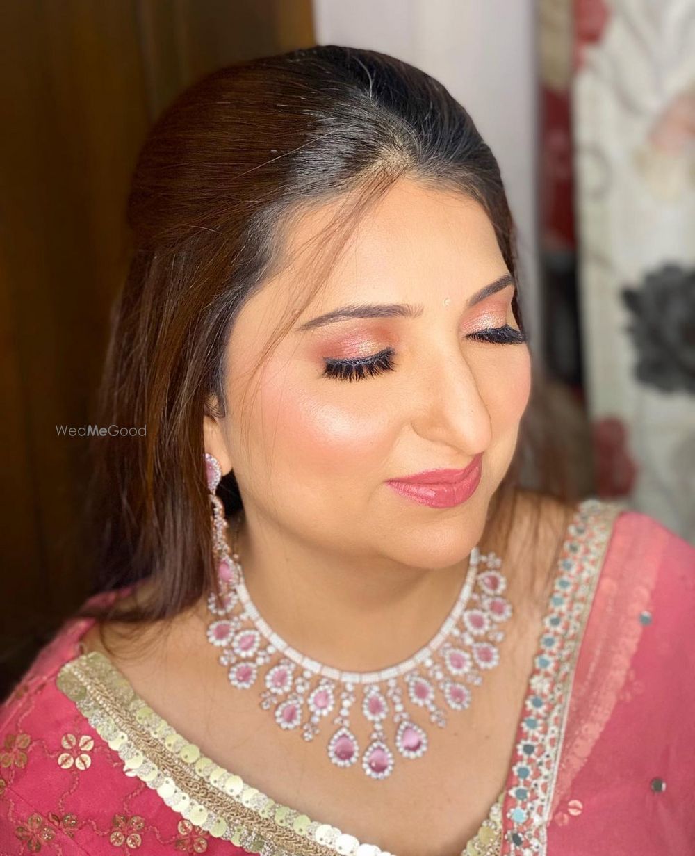 Photo By Sakshi Bhardwaj Makeovers - Bridal Makeup