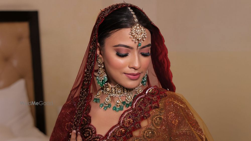 Pretty Looks by Ankita