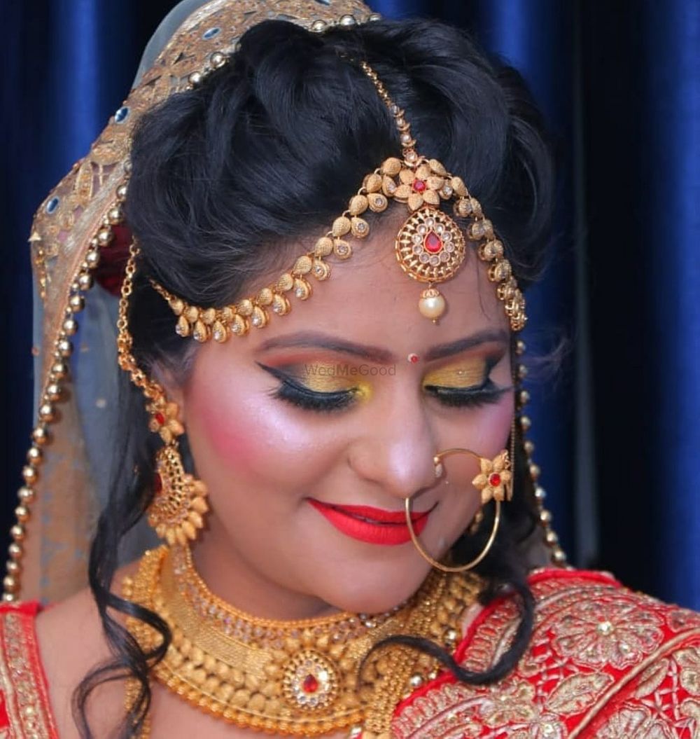 Photo By Makeovers Ronak - Bridal Makeup