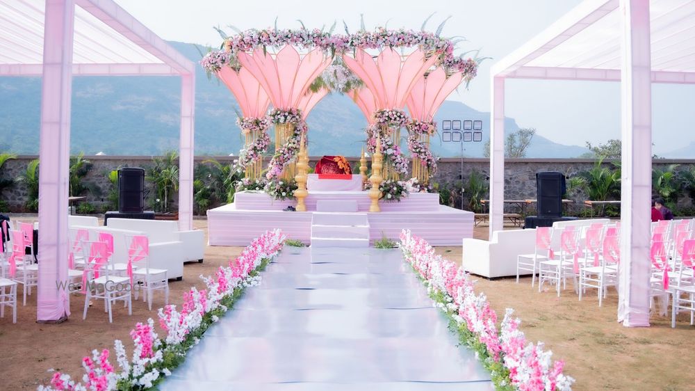 Mountain Shadow Resort