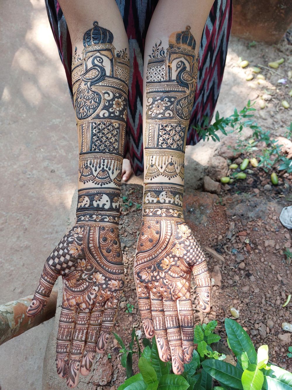 Photo By Design and Makeovers - Mehendi Artist