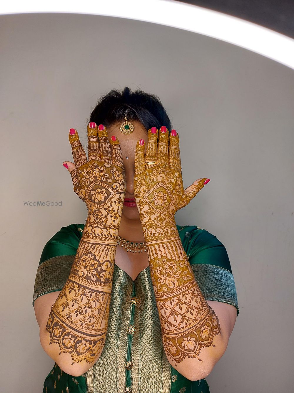 Photo By Design and Makeovers - Mehendi Artist