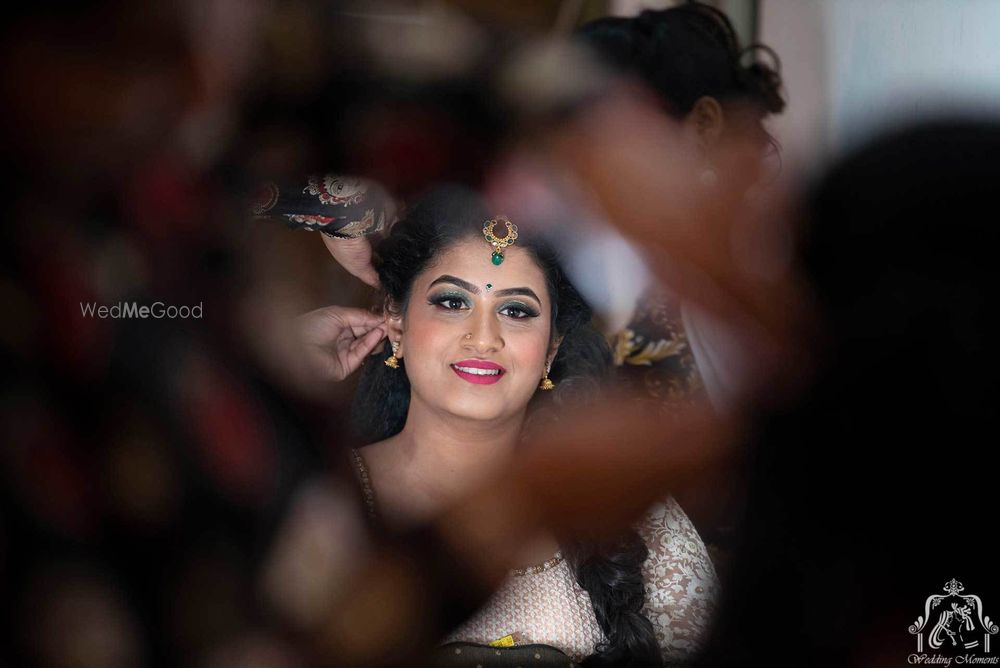 Photo From Bridal portraits and getting ready images - By Wedding Moments