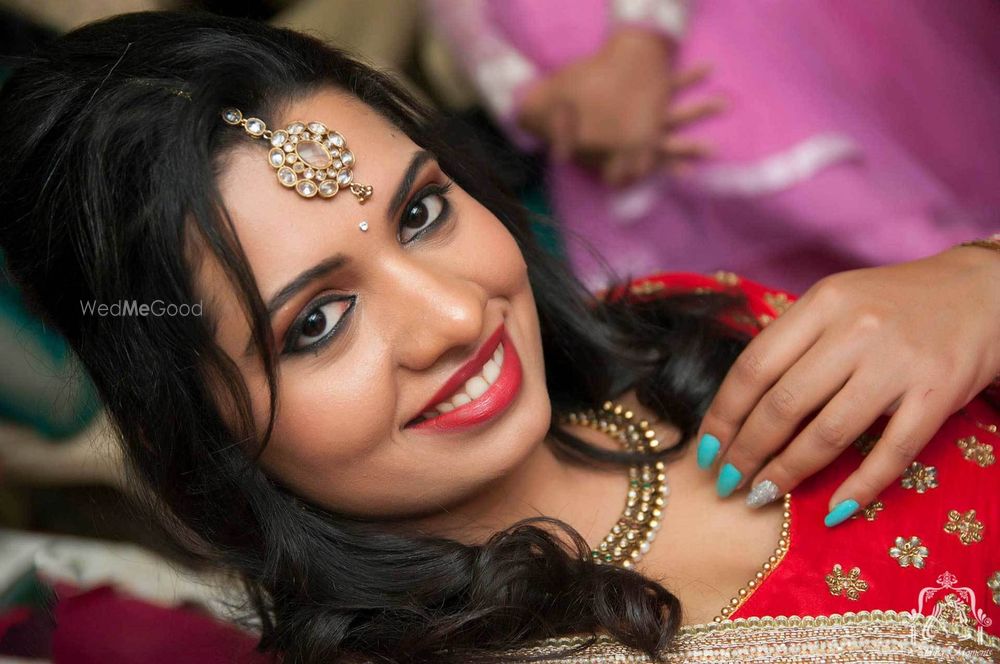 Photo From Bridal portraits and getting ready images - By Wedding Moments