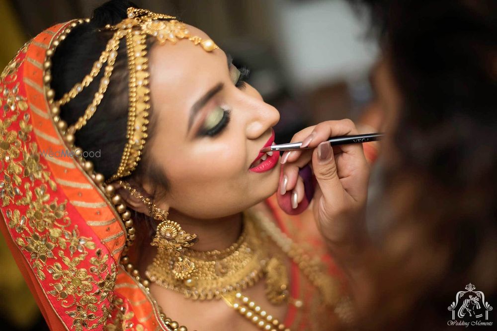 Photo From Bridal portraits and getting ready images - By Wedding Moments