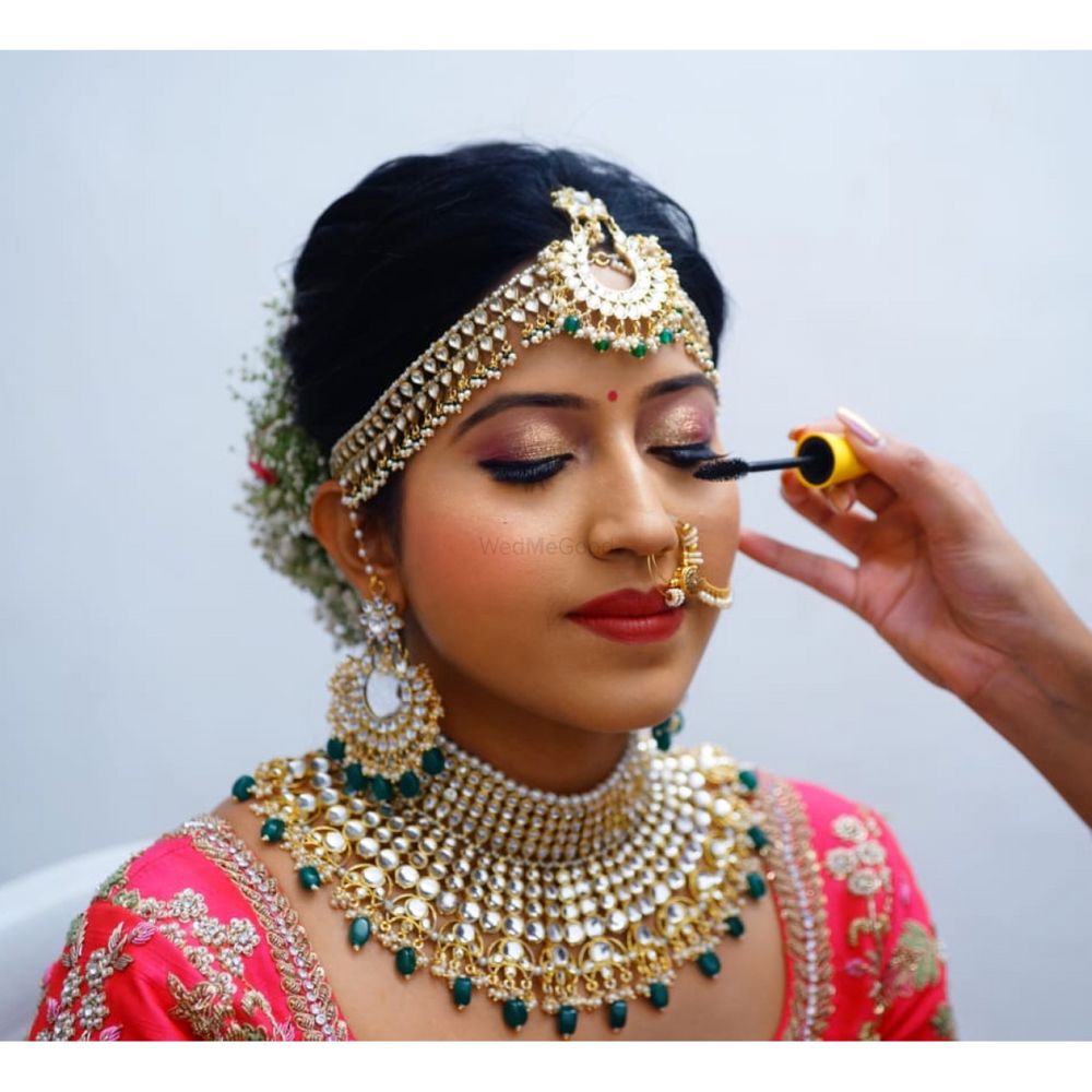 Photo From  BRIDAL 2020 - By Naishaa Parekh Makeovers 