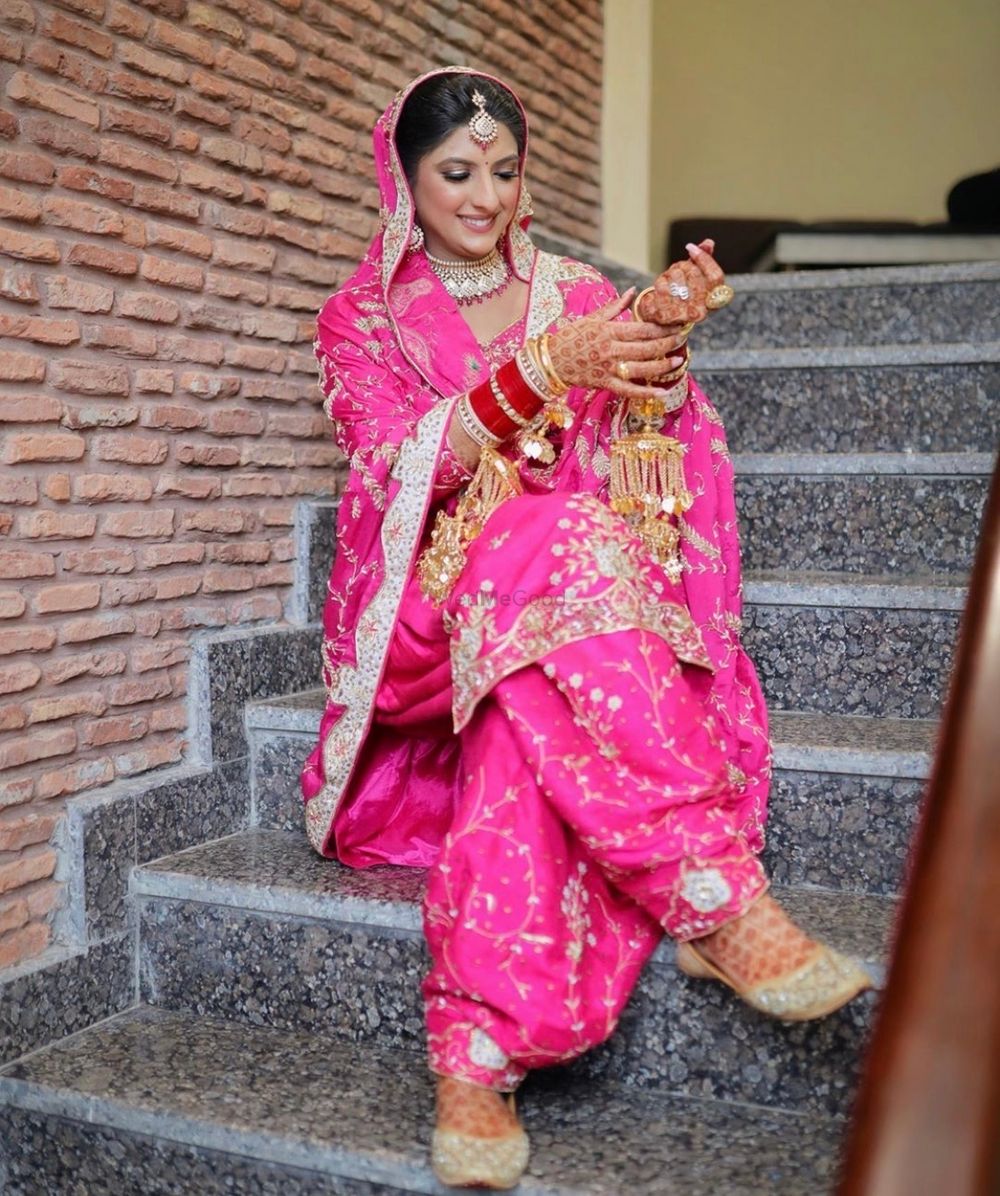 Photo From Traditional Bride Preet - By Makeup by Mannat Gill