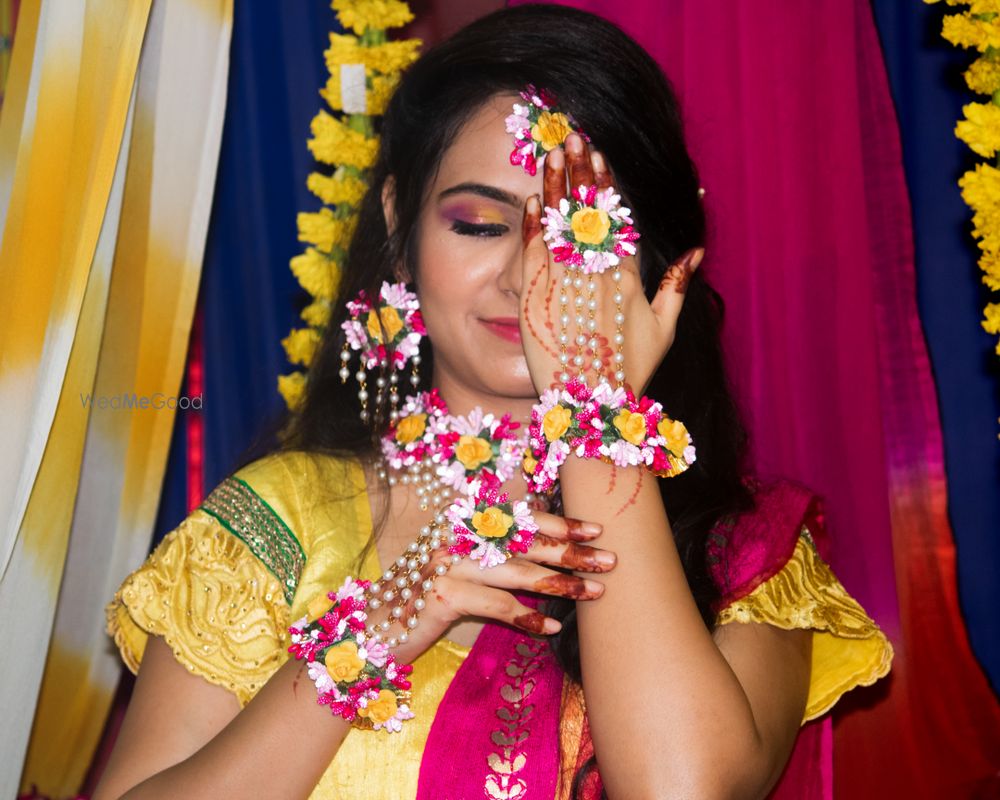 Photo From Srishty Haldi Bride - By Esther by Sakshi