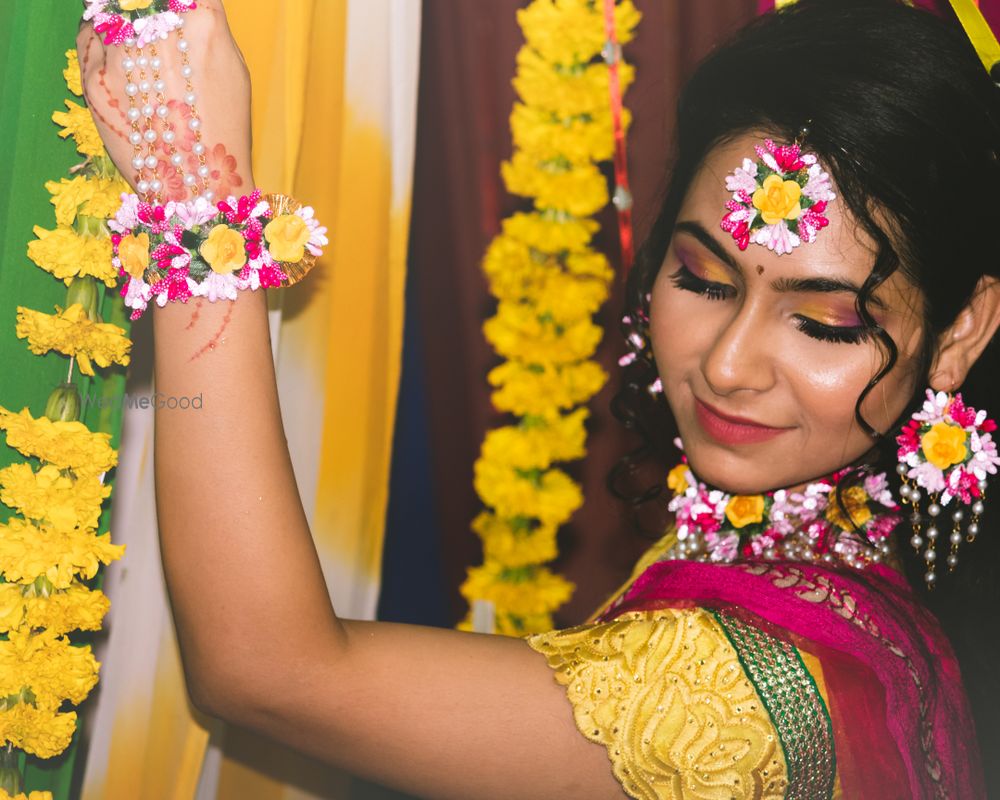 Photo From Srishty Haldi Bride - By Esther by Sakshi