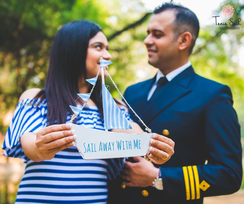 Photo of Pre wedding shoot with boat prop