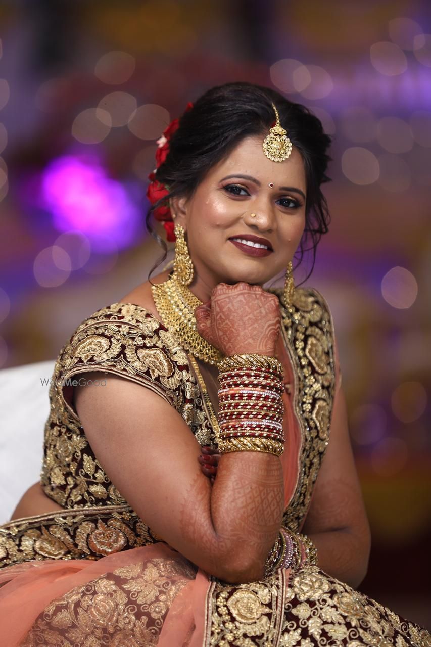 Photo From Traditional Indian Bridal Look - By Pankti Jadia Makeovers