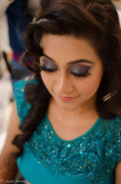 Photo From Vasundhra's Engagement Makeup - By Deepti Khaitan Makeup