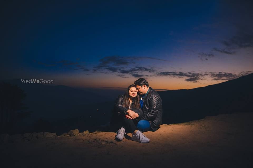 Photo From Pre-Wedding 1&2 - By Akash Upadhyay Photoworks