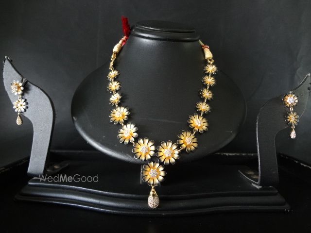 Photo From Diamond And Gold Neck sets, haar, - By Swarn Mahal Jewellers