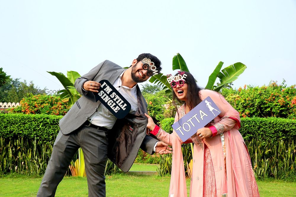 Photo From Destination Pre-Wedding - By Vivekk Vikas Photography 