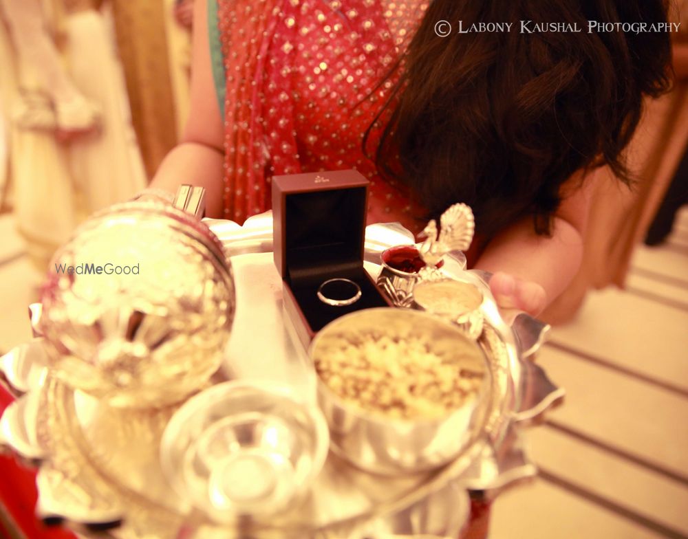 Photo From Nayomi & Rajiv Engagement - By Labony Kaushal Photography