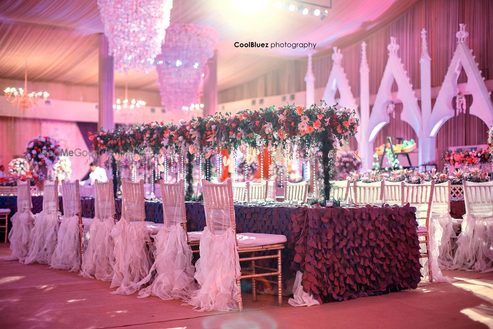 Photo of Reception table setting decor