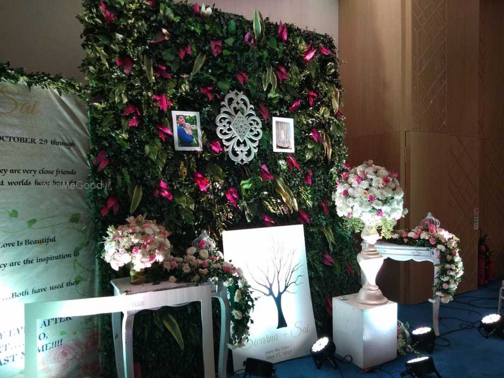 Photo From Contemporary Floral Decor for Engagement - Varun Novotel - By Antarala Weddings