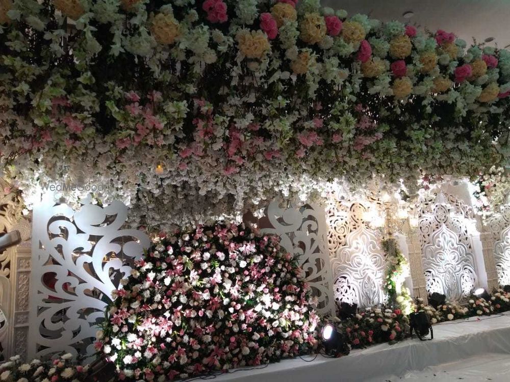 Photo From Contemporary Floral Decor for Engagement - Varun Novotel - By Antarala Weddings