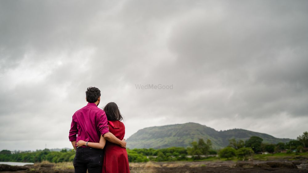 Photo From Mokshada & Sanket - Pre Wedding - By Sarang Atre Photography