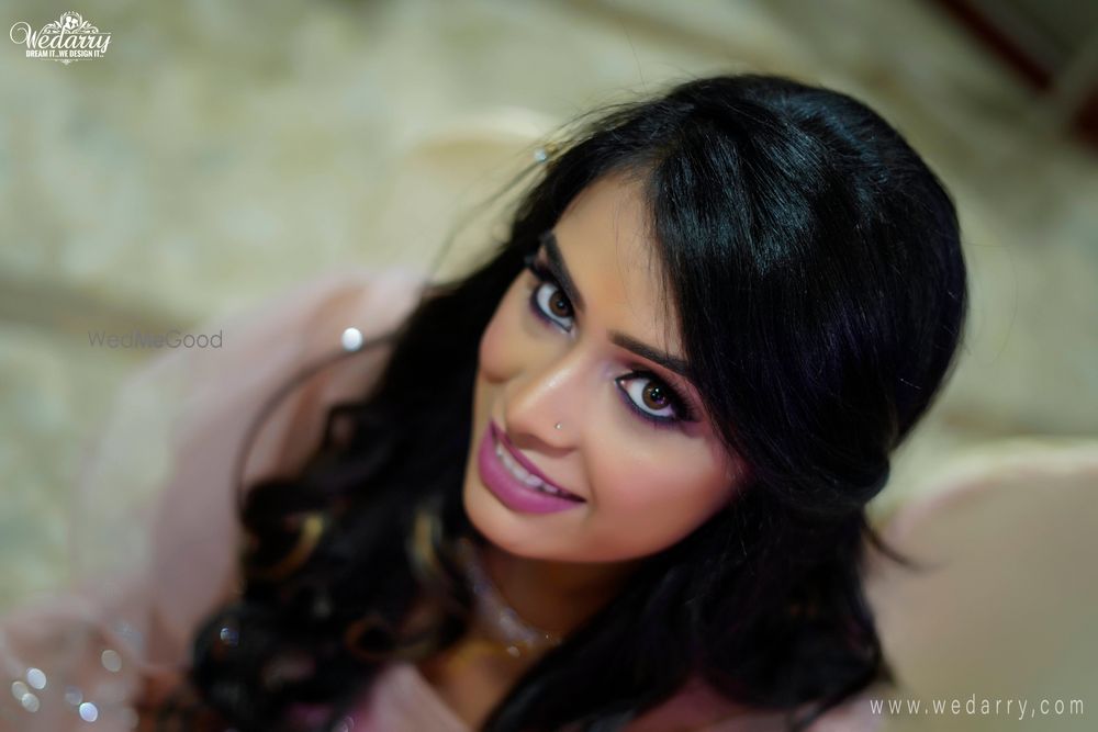 Photo From Aayushi X Vivek || Engagement || - By Wedarry A Wedding Shoot Company